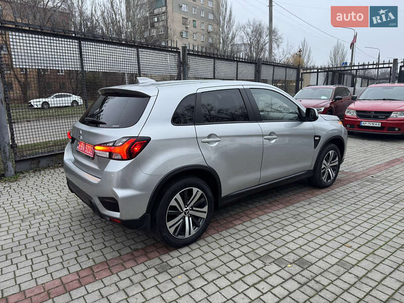 Внедорожник / Кроссовер Mitsubishi Outlander Sport 2023 в Запорожье