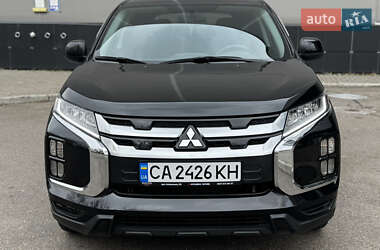 Внедорожник / Кроссовер Mitsubishi Outlander Sport 2019 в Киеве