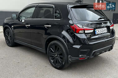 Внедорожник / Кроссовер Mitsubishi Outlander Sport 2019 в Киеве