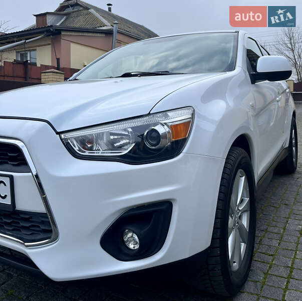 Внедорожник / Кроссовер Mitsubishi Outlander Sport 2015 в Умани