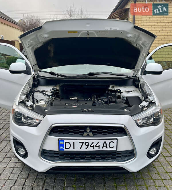 Внедорожник / Кроссовер Mitsubishi Outlander Sport 2015 в Умани