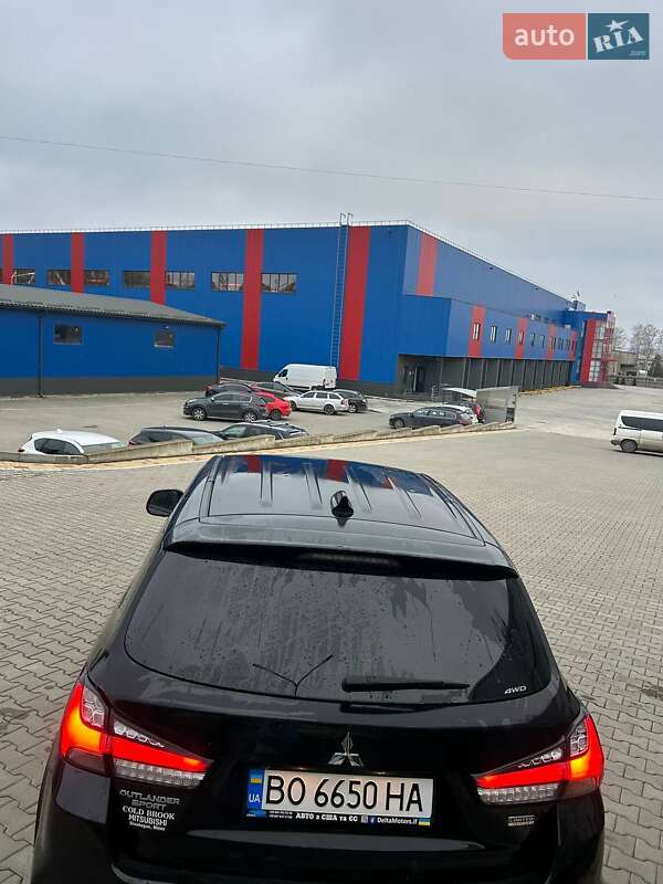 Позашляховик / Кросовер Mitsubishi Outlander Sport 2022 в Івано-Франківську