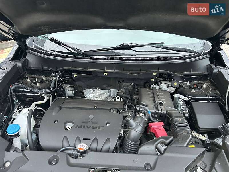 Позашляховик / Кросовер Mitsubishi Outlander Sport 2022 в Івано-Франківську