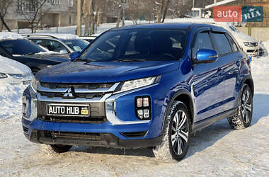 Позашляховик / Кросовер Mitsubishi Outlander Sport 2020 в Бердичеві