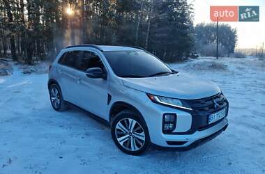 Позашляховик / Кросовер Mitsubishi Outlander Sport 2021 в Полтаві
