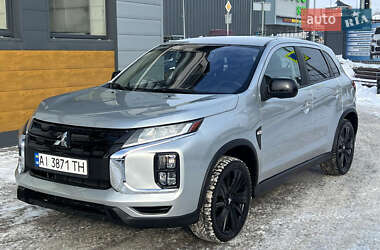 Внедорожник / Кроссовер Mitsubishi Outlander Sport 2021 в Киеве