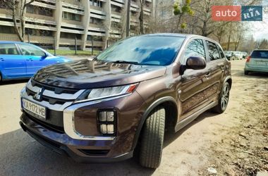 Внедорожник / Кроссовер Mitsubishi Outlander Sport 2019 в Киеве
