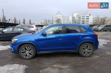 Внедорожник / Кроссовер Mitsubishi Outlander Sport 2016 в Киеве
