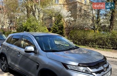 Внедорожник / Кроссовер Mitsubishi Outlander Sport 2019 в Львове