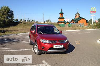 Позашляховик / Кросовер Mitsubishi Outlander XL 2008 в Києві