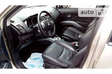 Внедорожник / Кроссовер Mitsubishi Outlander XL 2010 в Каменском