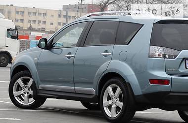 Внедорожник / Кроссовер Mitsubishi Outlander XL 2010 в Одессе