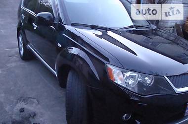 Внедорожник / Кроссовер Mitsubishi Outlander XL 2009 в Харькове