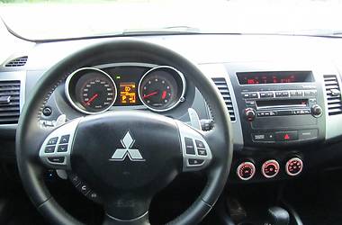 Внедорожник / Кроссовер Mitsubishi Outlander XL 2009 в Чернигове