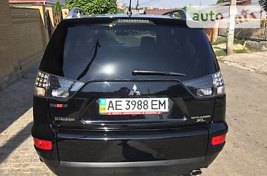 Внедорожник / Кроссовер Mitsubishi Outlander XL 2010 в Днепре