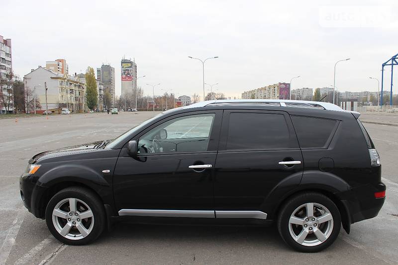 Внедорожник / Кроссовер Mitsubishi Outlander XL 2008 в Харькове