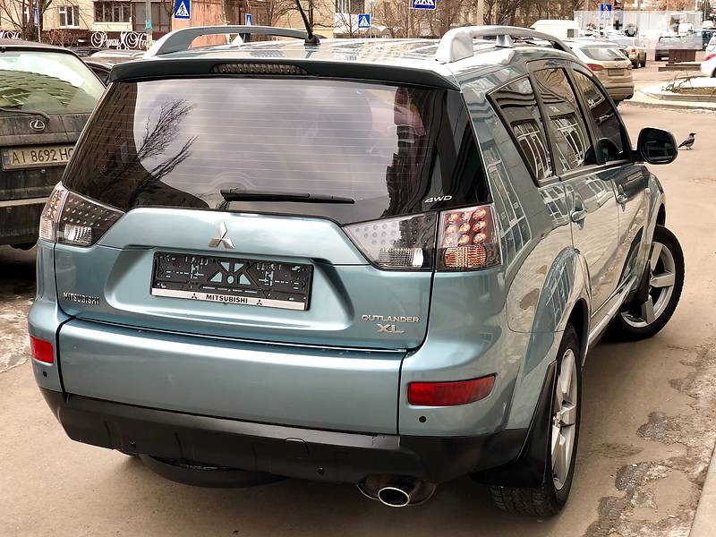 Внедорожник / Кроссовер Mitsubishi Outlander XL 2008 в Киеве