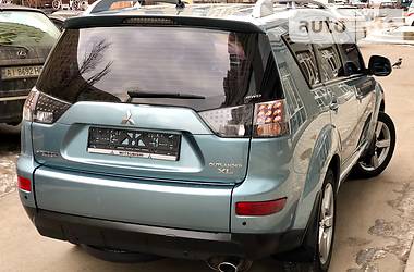 Позашляховик / Кросовер Mitsubishi Outlander XL 2008 в 