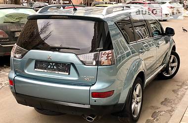 Позашляховик / Кросовер Mitsubishi Outlander XL 2008 в 