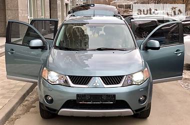 Позашляховик / Кросовер Mitsubishi Outlander XL 2008 в 