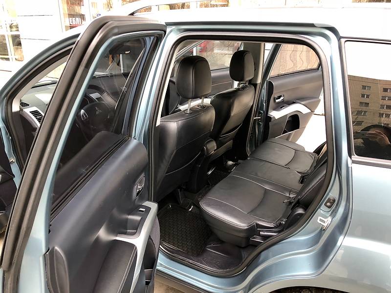 Внедорожник / Кроссовер Mitsubishi Outlander XL 2008 в Киеве