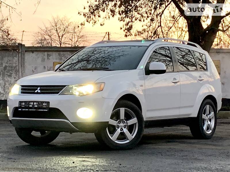 Позашляховик / Кросовер Mitsubishi Outlander XL 2008 в 