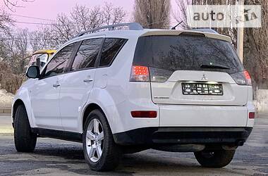 Позашляховик / Кросовер Mitsubishi Outlander XL 2008 в 
