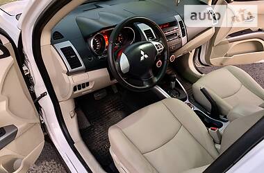 Позашляховик / Кросовер Mitsubishi Outlander XL 2008 в 