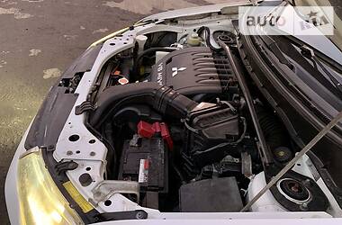 Позашляховик / Кросовер Mitsubishi Outlander XL 2008 в 
