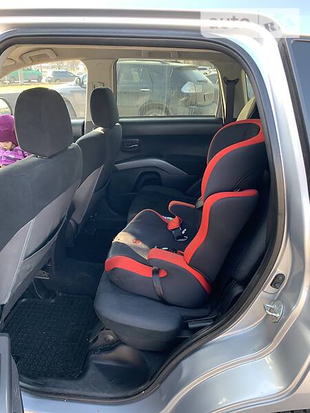 Позашляховик / Кросовер Mitsubishi Outlander XL 2007 в Дніпрі