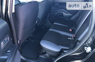 Внедорожник / Кроссовер Mitsubishi Outlander XL 2011 в Херсоне