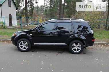 Позашляховик / Кросовер Mitsubishi Outlander XL 2008 в 