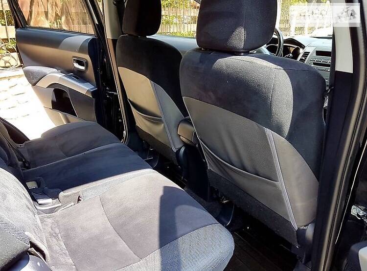 Позашляховик / Кросовер Mitsubishi Outlander XL 2008 в Полтаві