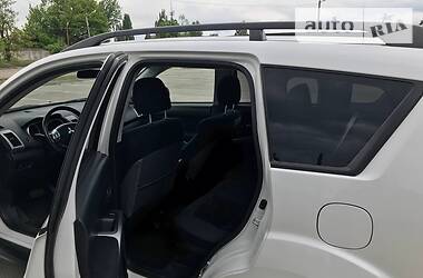 Позашляховик / Кросовер Mitsubishi Outlander XL 2011 в 