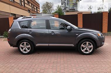 Позашляховик / Кросовер Mitsubishi Outlander XL 2007 в 