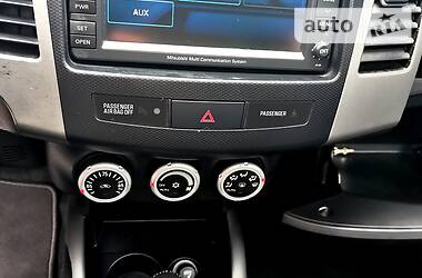 Позашляховик / Кросовер Mitsubishi Outlander XL 2007 в 