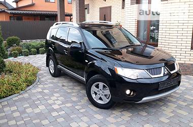 Позашляховик / Кросовер Mitsubishi Outlander XL 2009 в 