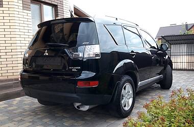 Позашляховик / Кросовер Mitsubishi Outlander XL 2009 в 