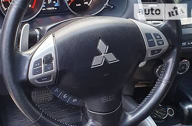 Внедорожник / Кроссовер Mitsubishi Outlander XL 2011 в Днепре