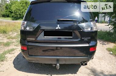 Внедорожник / Кроссовер Mitsubishi Outlander XL 2008 в Запорожье