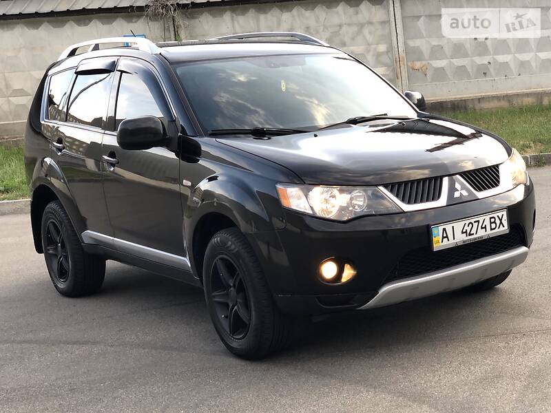 Позашляховик / Кросовер Mitsubishi Outlander XL 2008 в Києві