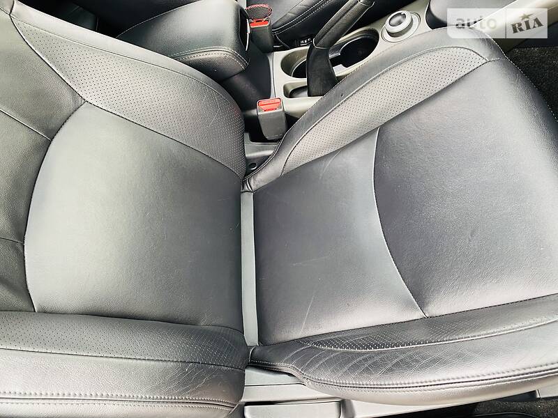 Позашляховик / Кросовер Mitsubishi Outlander XL 2008 в Кам'янському