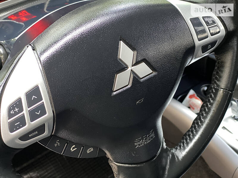 Позашляховик / Кросовер Mitsubishi Outlander XL 2009 в Одесі фото 21 Позашляховик / Кросовер Mitsubishi Outlander XL 2009 в Одесі