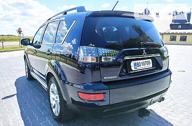 Внедорожник / Кроссовер Mitsubishi Outlander XL 2011 в Коломые