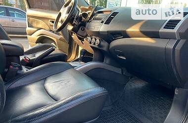 Внедорожник / Кроссовер Mitsubishi Outlander XL 2008 в 
