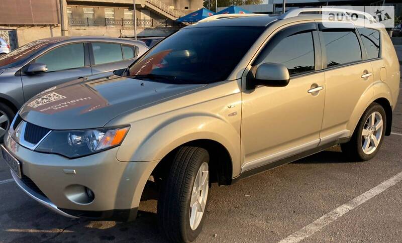 Mitsubishi Outlander XL 2008