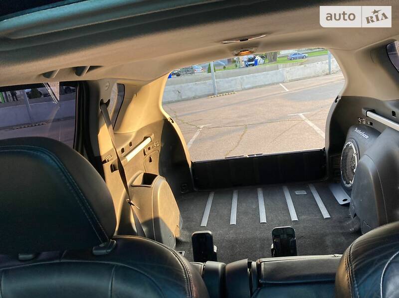 Внедорожник / Кроссовер Mitsubishi Outlander XL 2008 в Черновцах