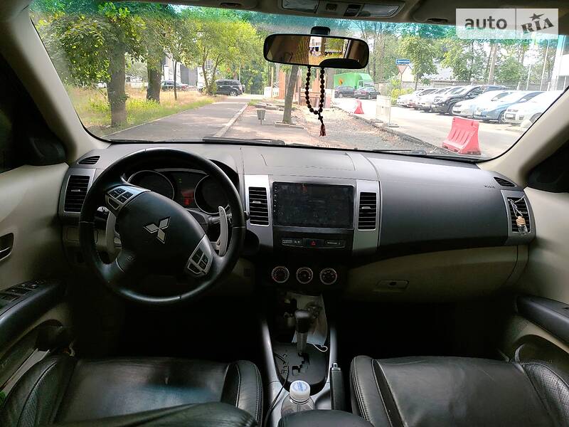Внедорожник / Кроссовер Mitsubishi Outlander XL 2008 в Киеве