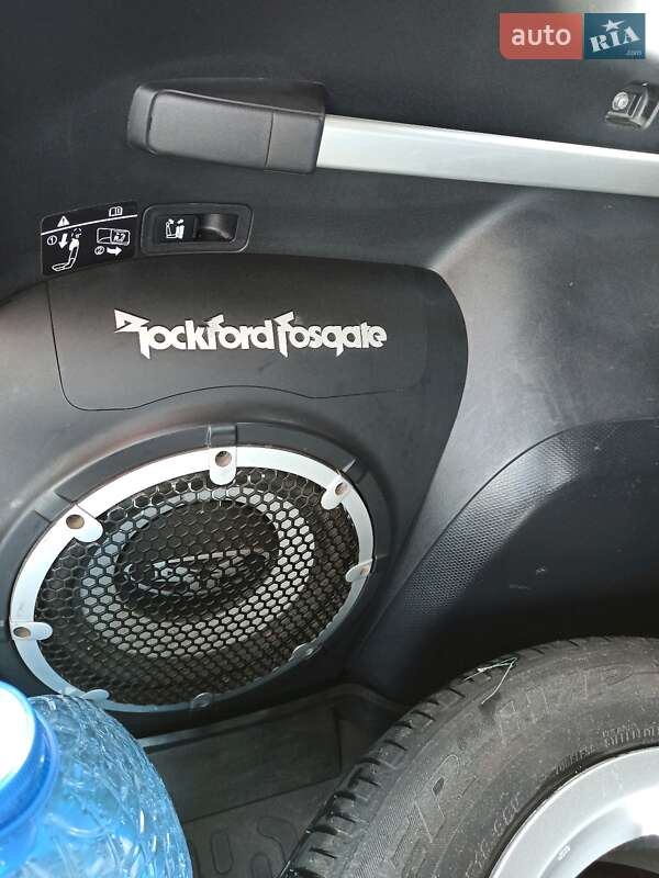 Внедорожник / Кроссовер Mitsubishi Outlander XL 2008 в Киеве