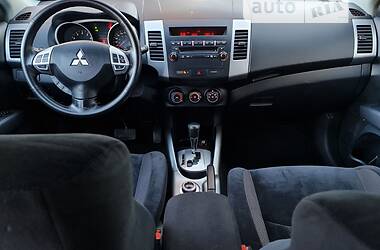 Внедорожник / Кроссовер Mitsubishi Outlander XL 2011 в Тернополе